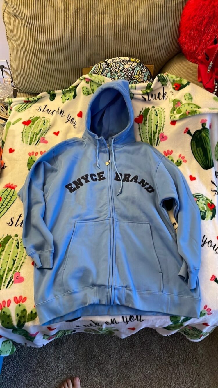 keizha enyce feet 3 scaled