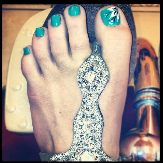 kellie nailart feet 3