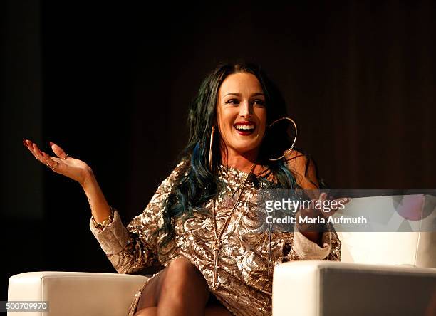 kelly dempsey feet 3