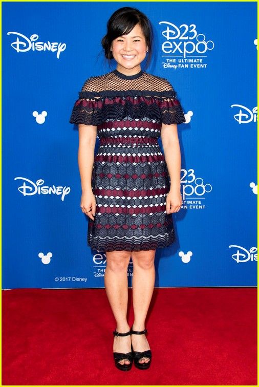 kelly marie tran feet 4