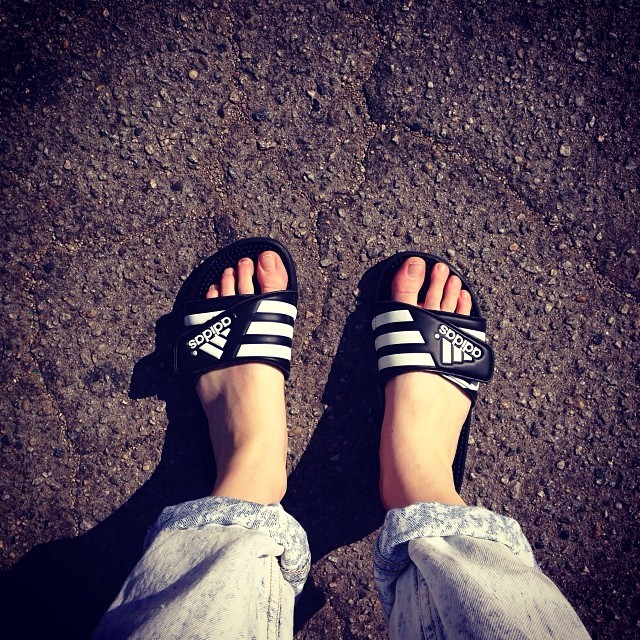 kelly mccormack feet