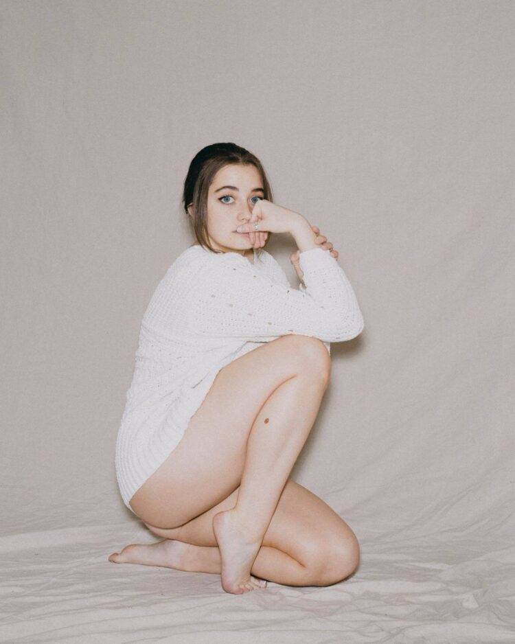 kelly medanie feet 1