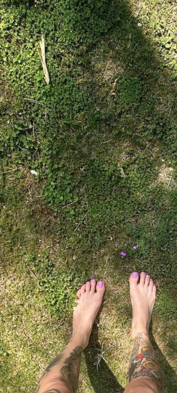 kelly medanie feet