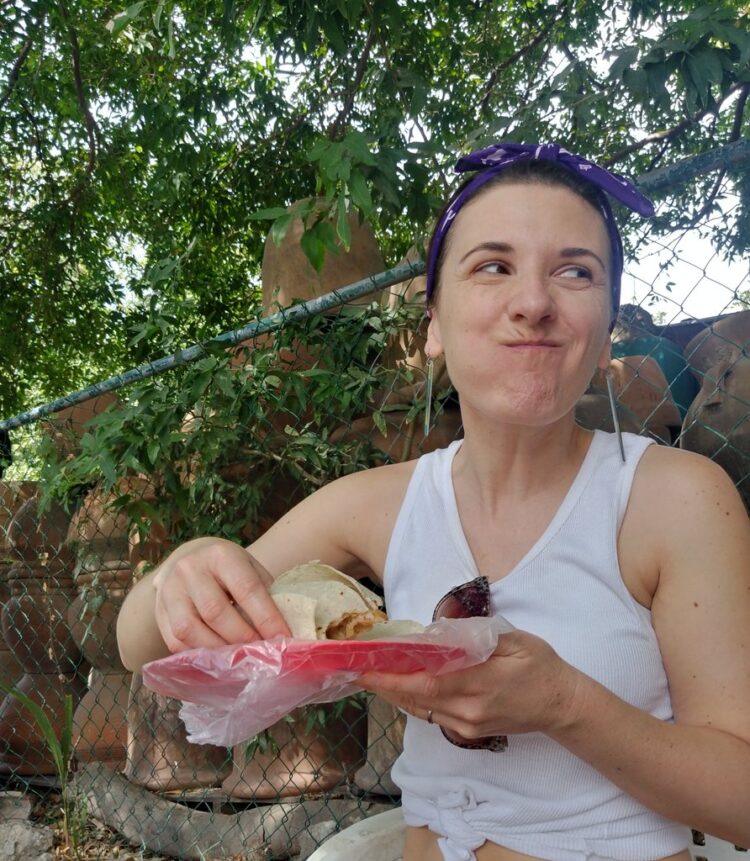 kelly sheridan feet 5