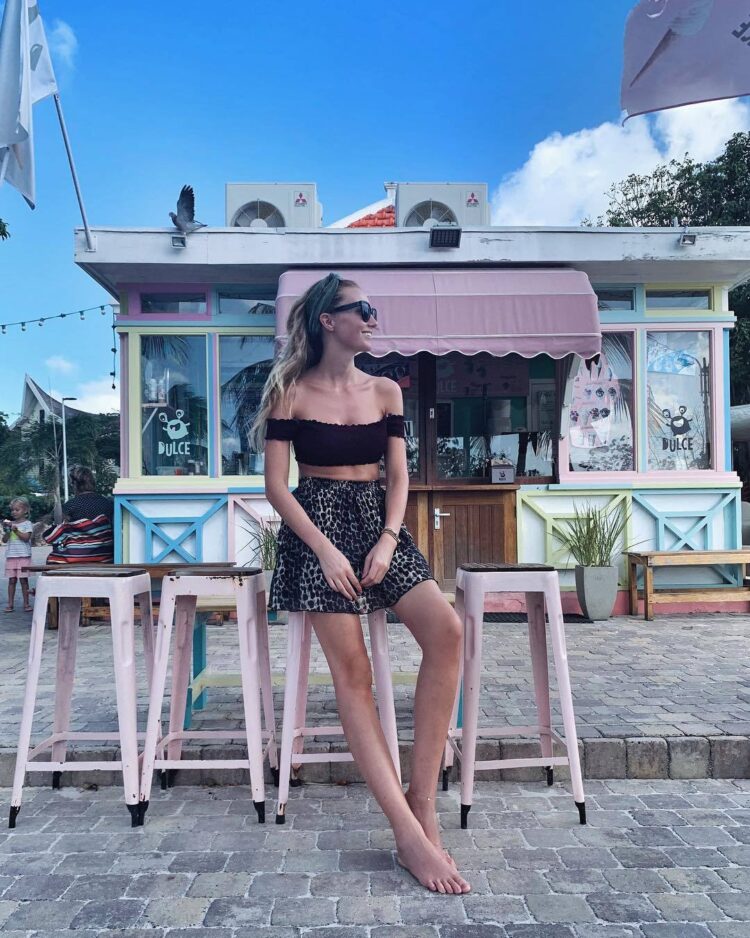 kelly weekers feet 1