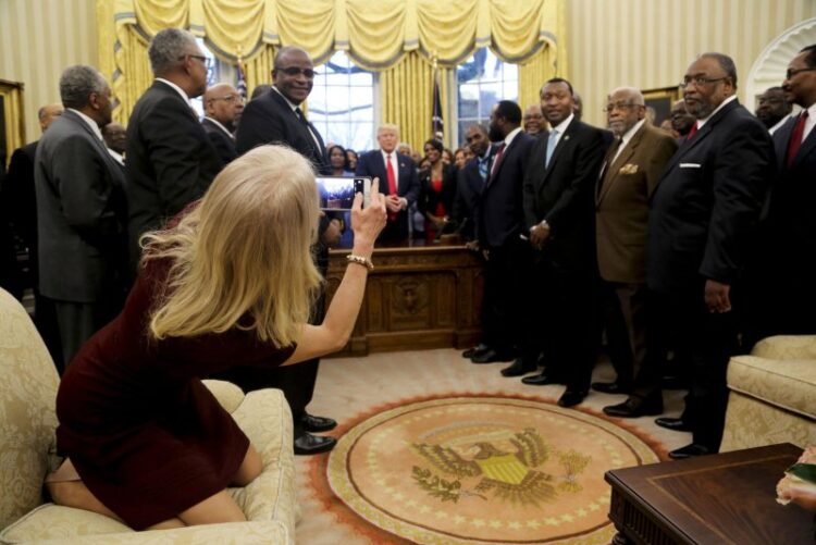 kellyanne conway feet 3