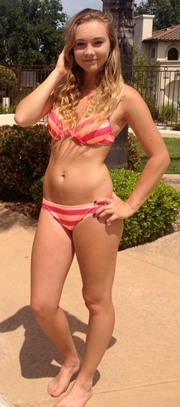 kelsey batelaan feet 2