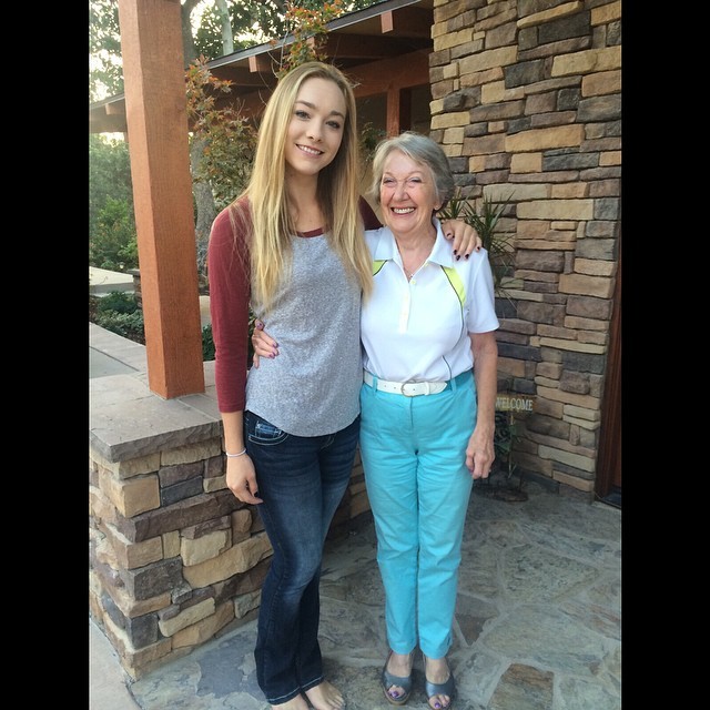 kelsey batelaan feet 3