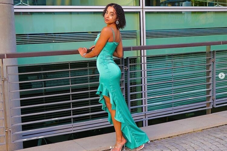 kelsey calladine smith feet