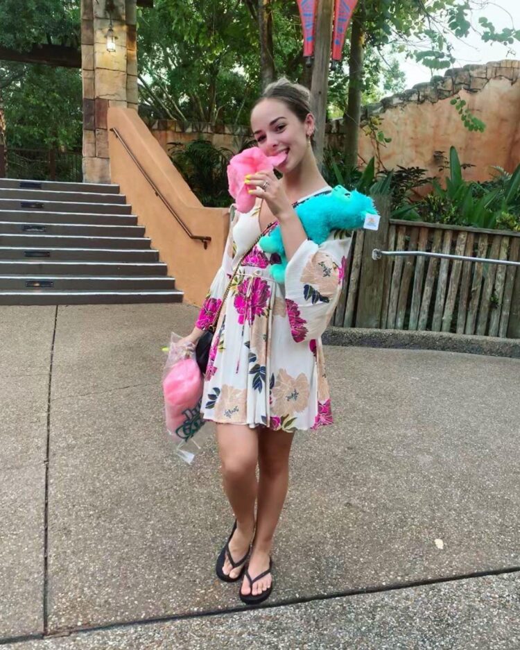 kelsey henson feet 6