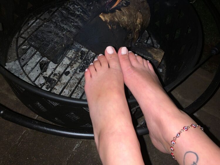 kelsey lewis feet 1