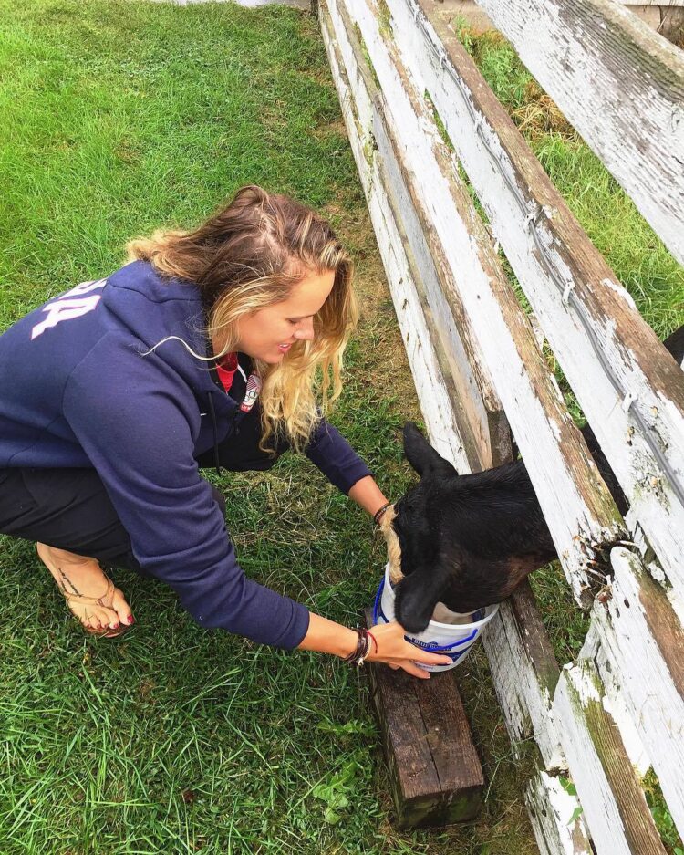 kelsey robinson feet 4