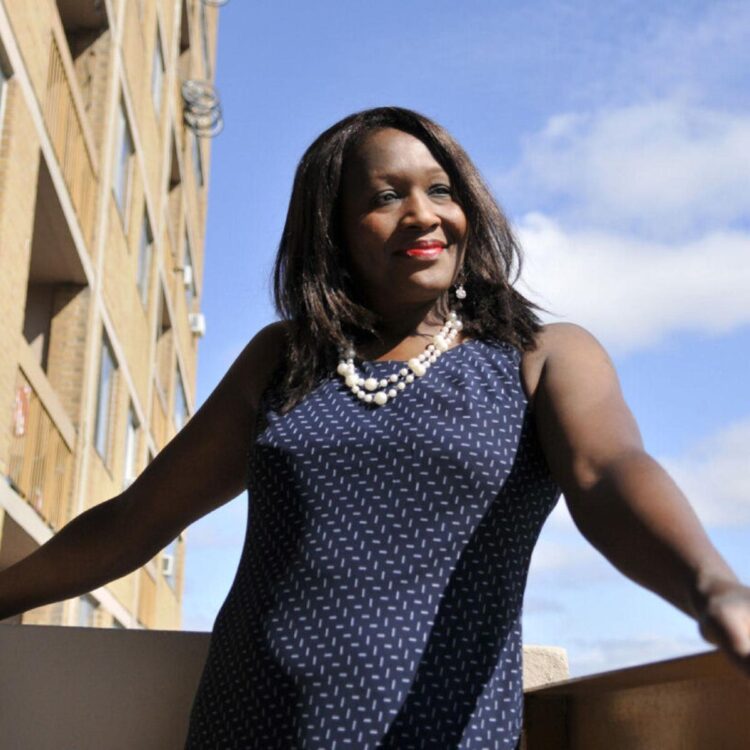 kemi omololu olunloyo feet 3