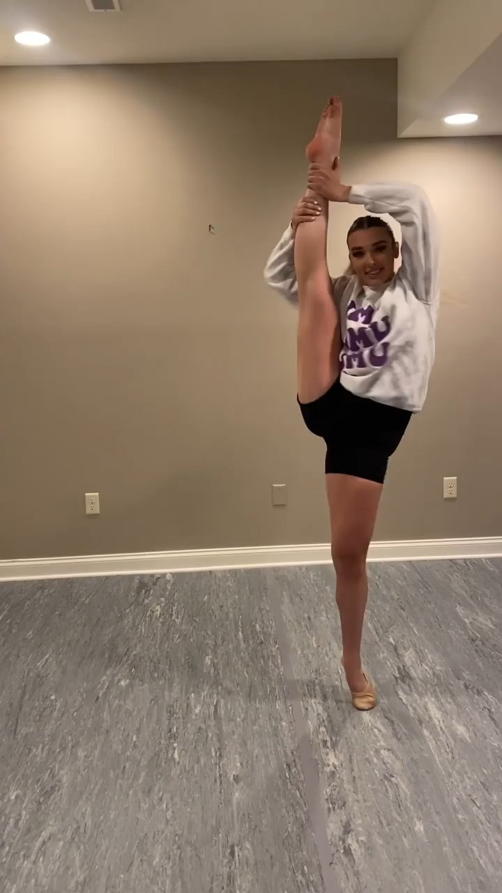 kendall vertes feet 2