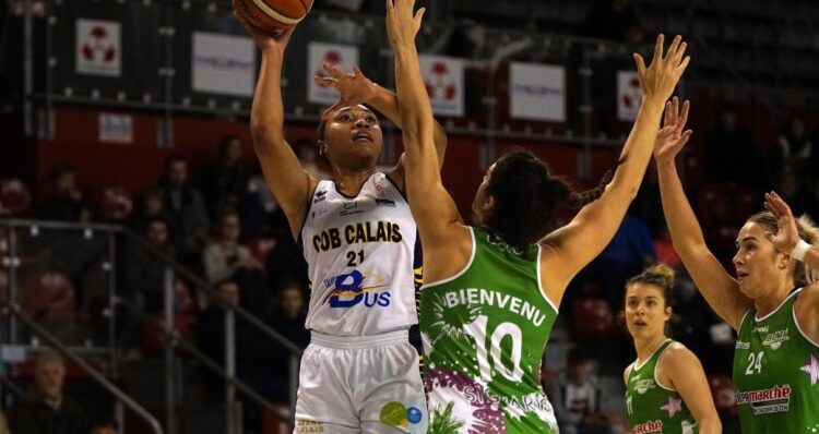 kendelle cooper feet 6