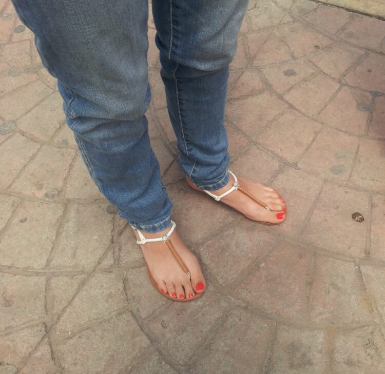 kendra santacruz feet 4