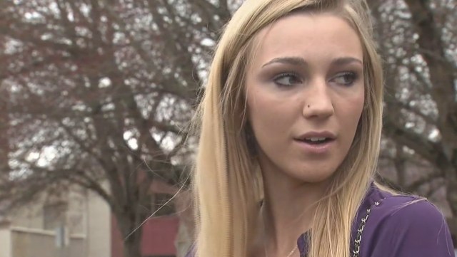 kendra sunderland feet 3