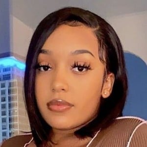 kenerah rogers feet 3