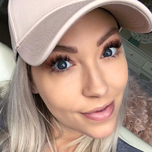 keri lynne horsland feet 5