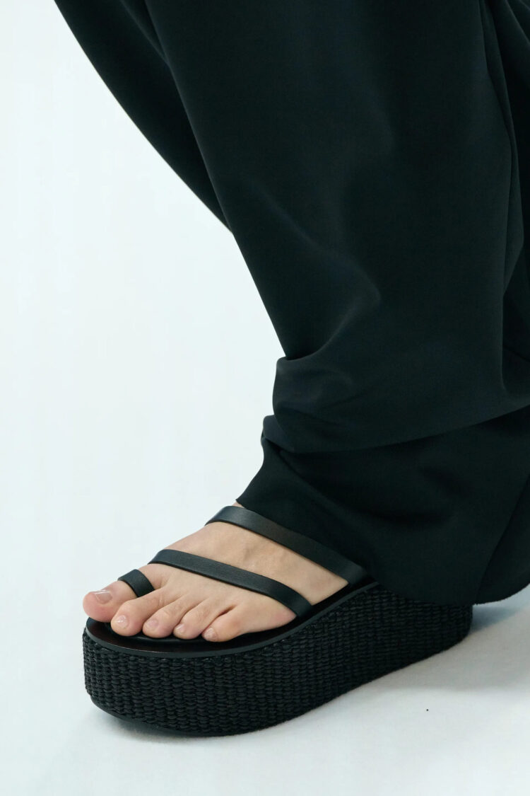 kerolyn soares feet 4 scaled