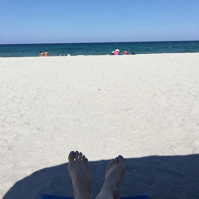 kerrie roberts feet 6