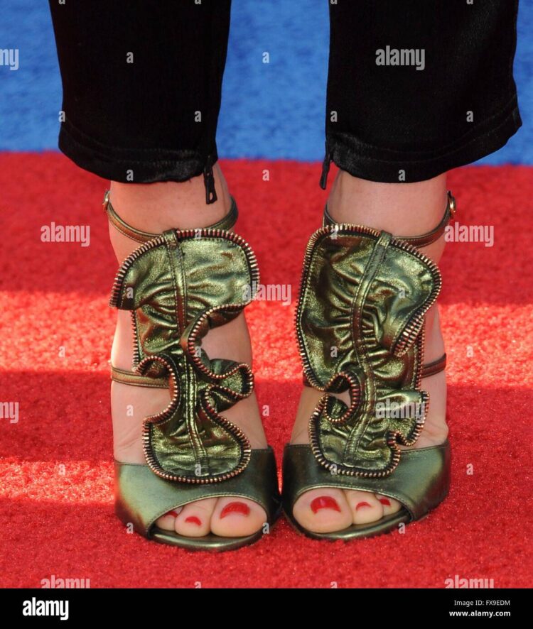 kerry simpson feet 5