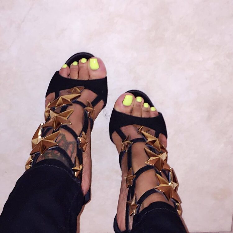 keyshia kaoir feet 3