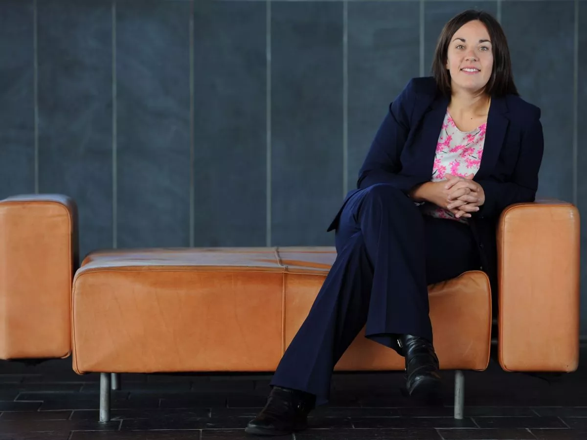 kezia dugdale feet 6