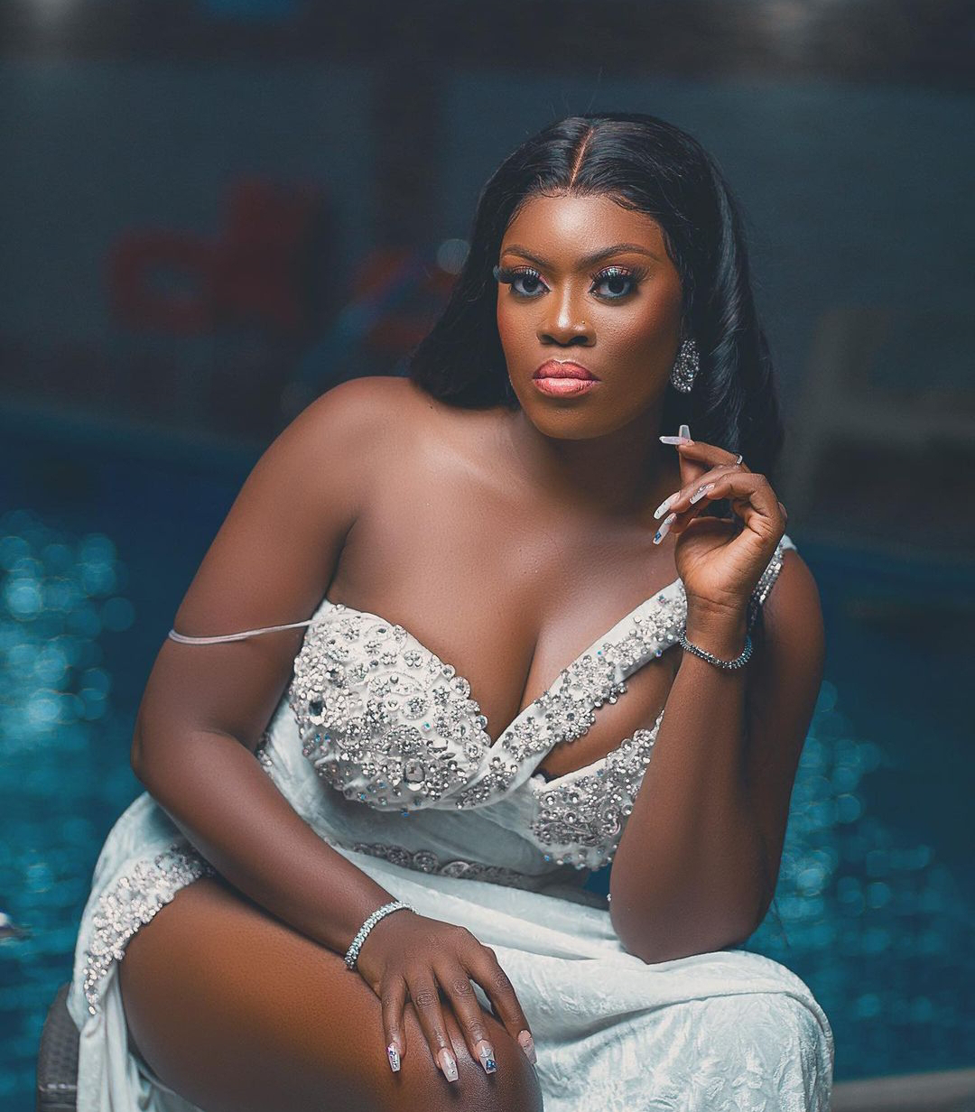 khadijah adeola ayoade feet 5