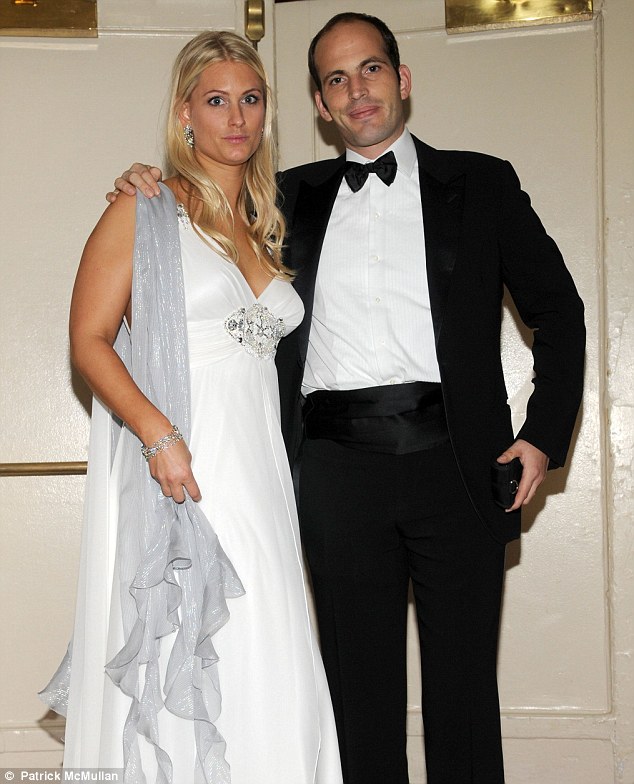 khaliya aga khan feet 2