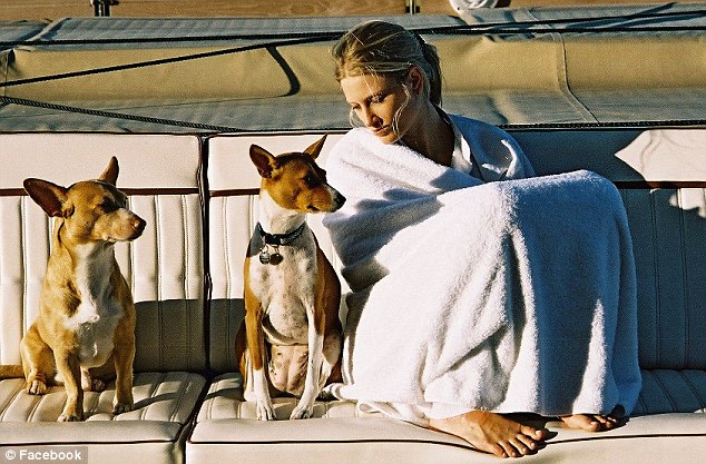 khaliya aga khan feet