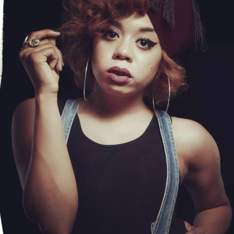 khaoula el moujahid feet 5