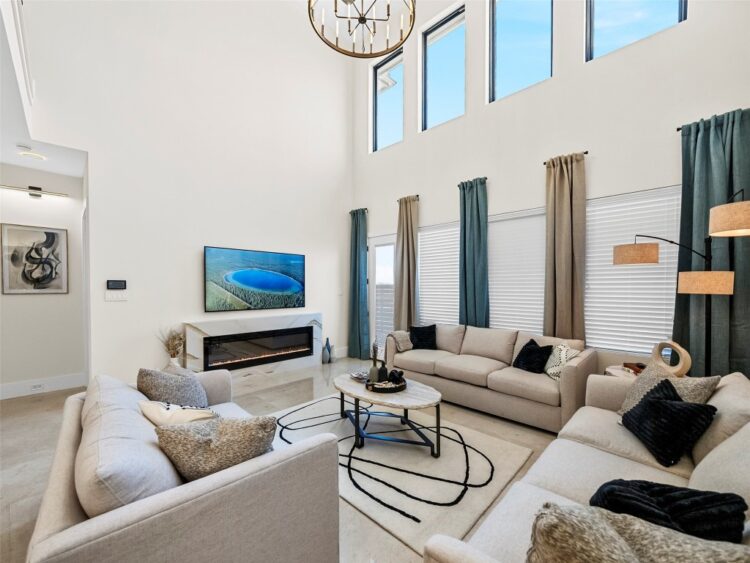 khawlah jensen feet 5