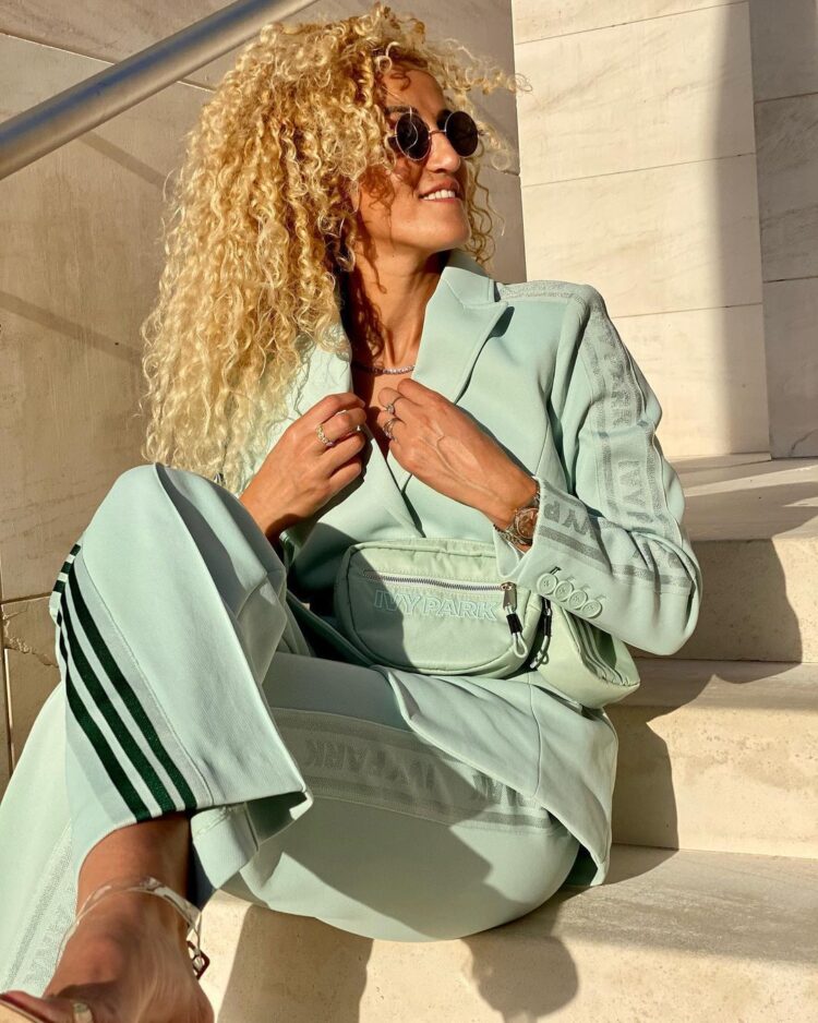 kheira hamraoui feet 4