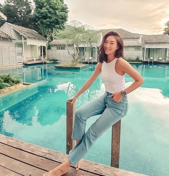 khemanit jamikorn feet 3