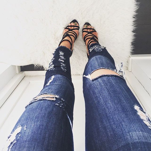 khinda hawari feet 2