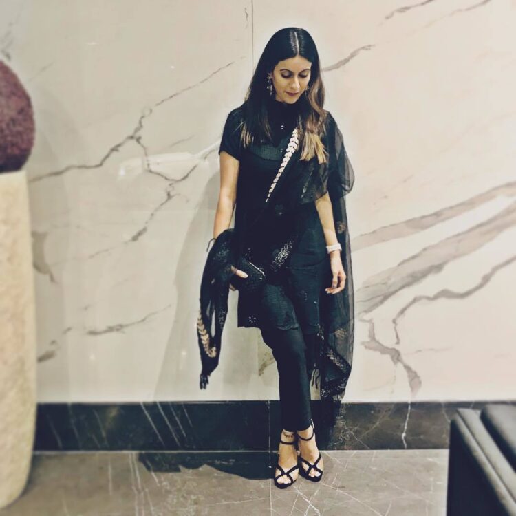 khushboo grewal feet 6