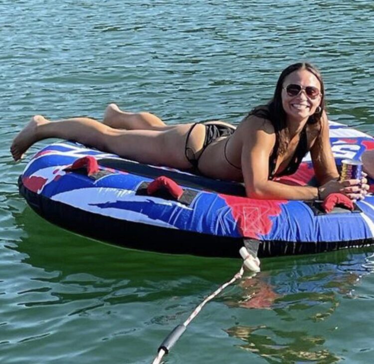 kiana champion feet 3