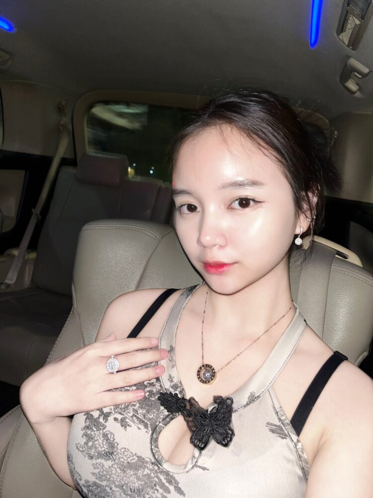 kienzy mylien feet 2