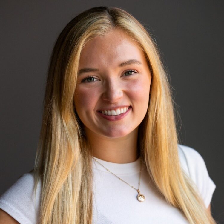 kierstyn tupa feet 2