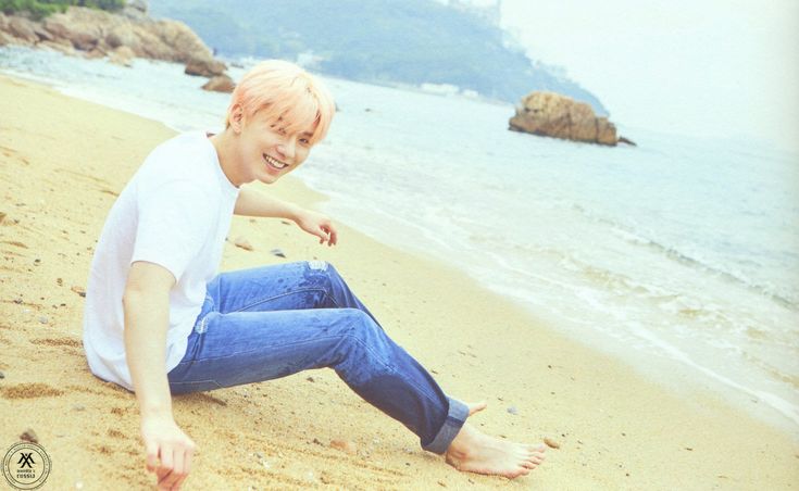 kihyun feet 4