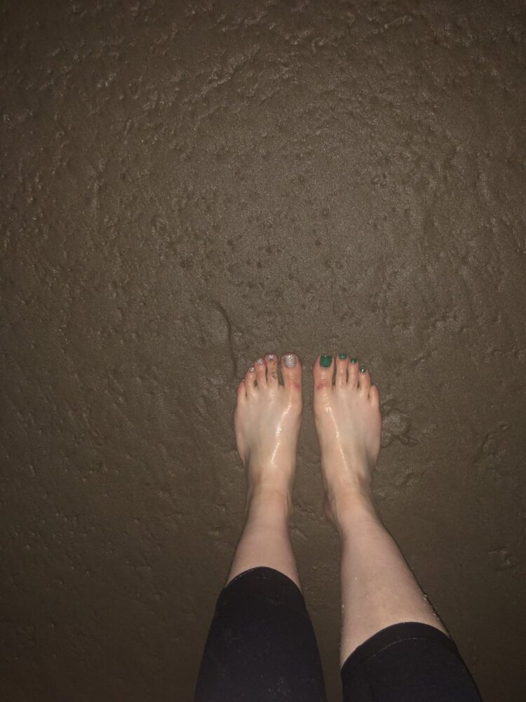 kiiara feet