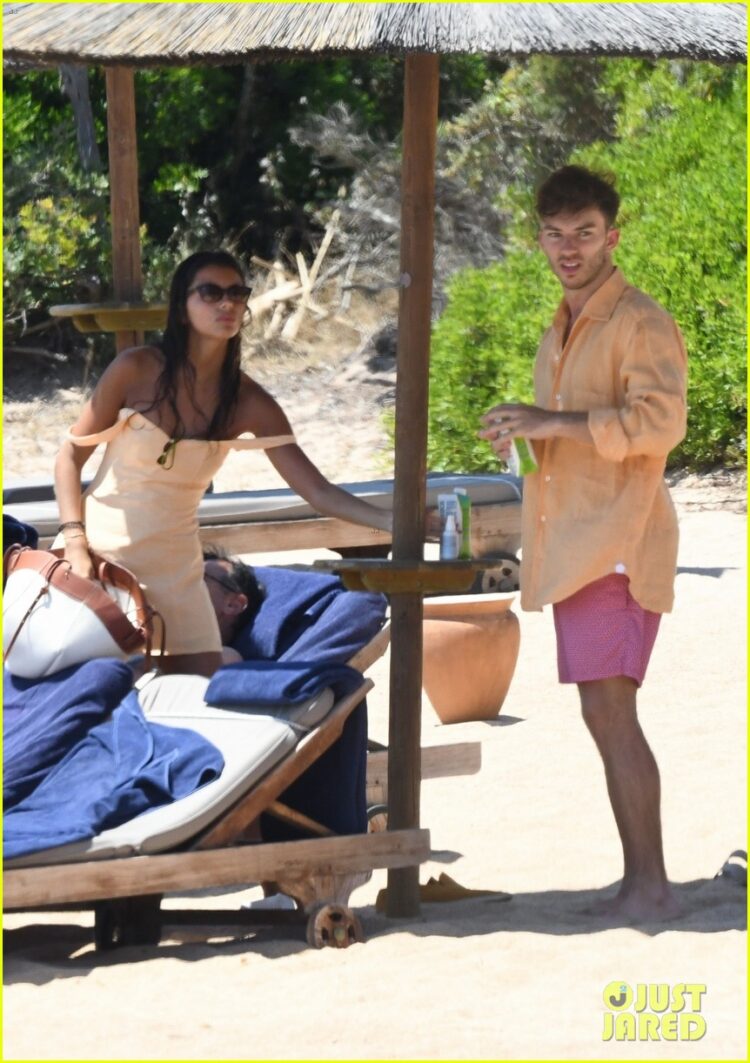 kika cerqueira gomes feet 4