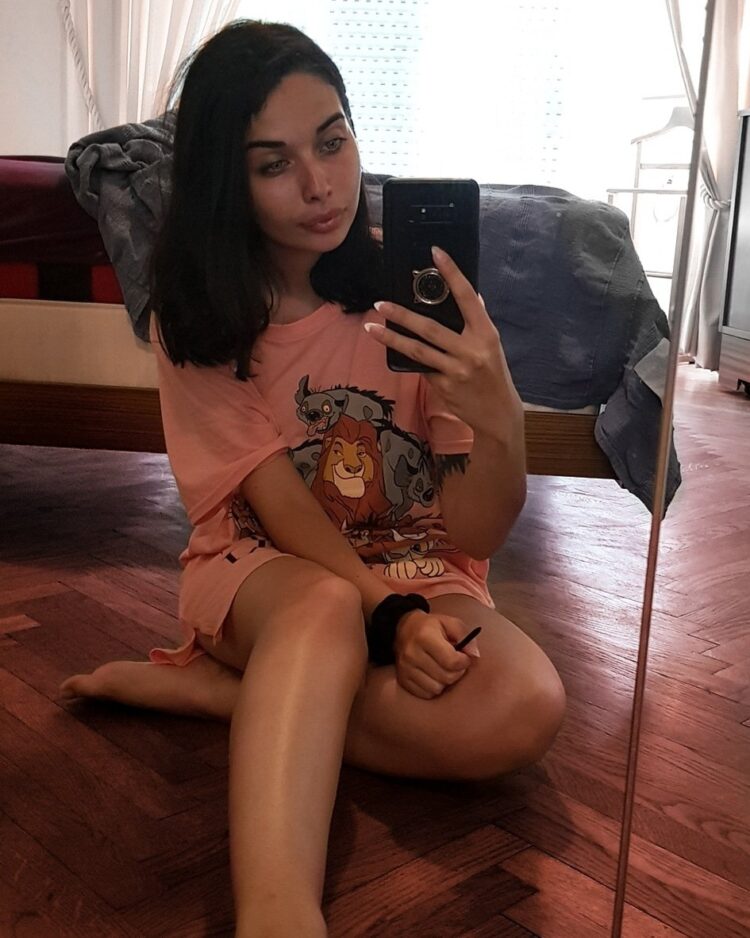 kilira cooper feet