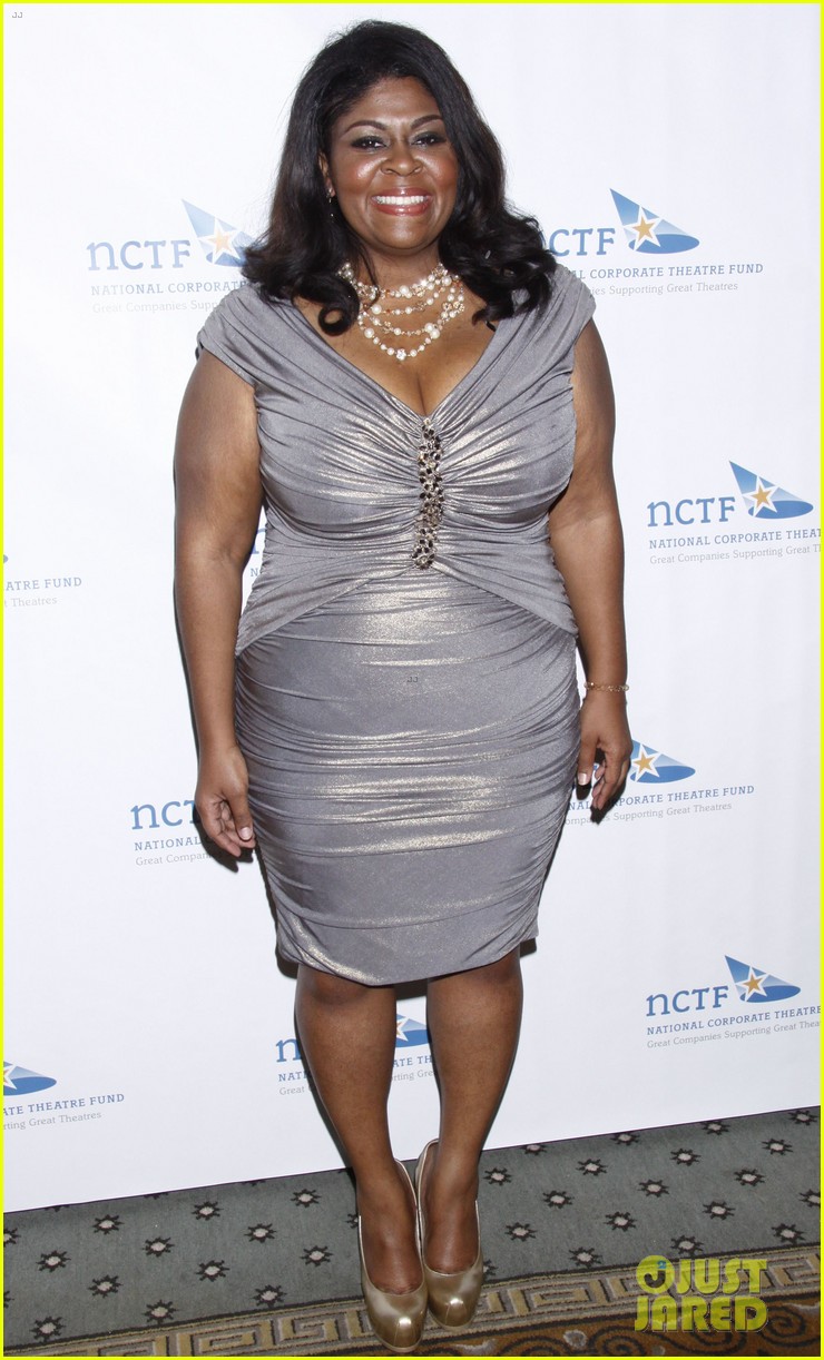 kim burrell feet 5