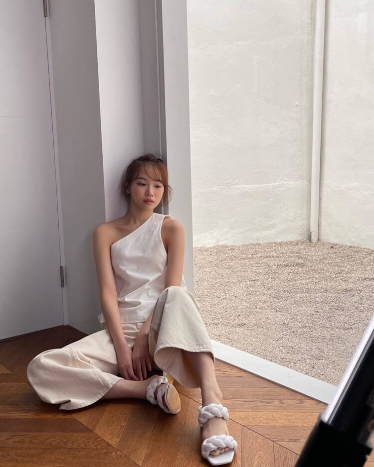 kim chae won feet