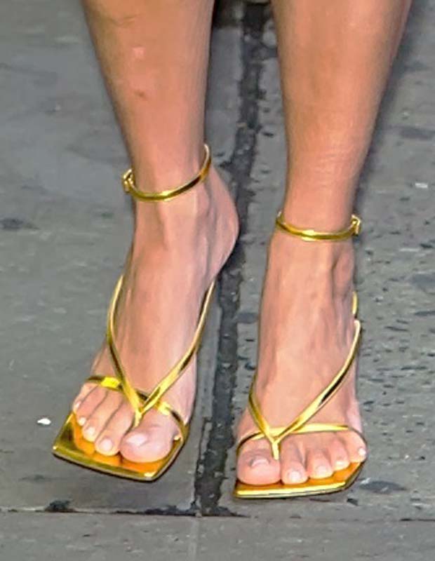 kim feet 5