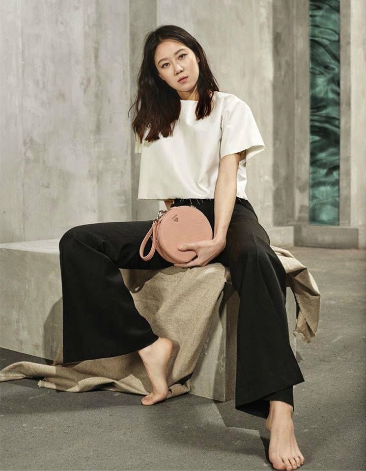kim hyo jin feet 5
