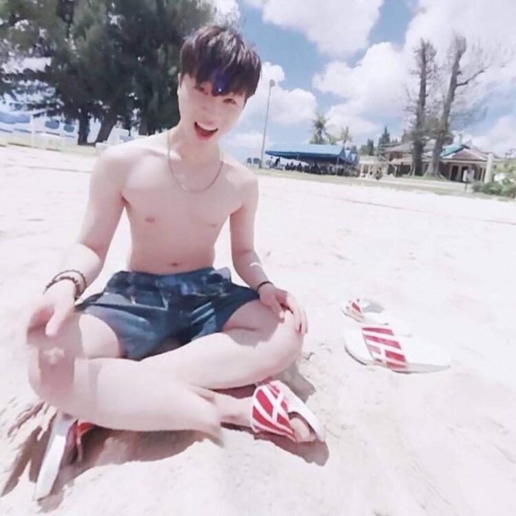 kim jin hwan feet 3