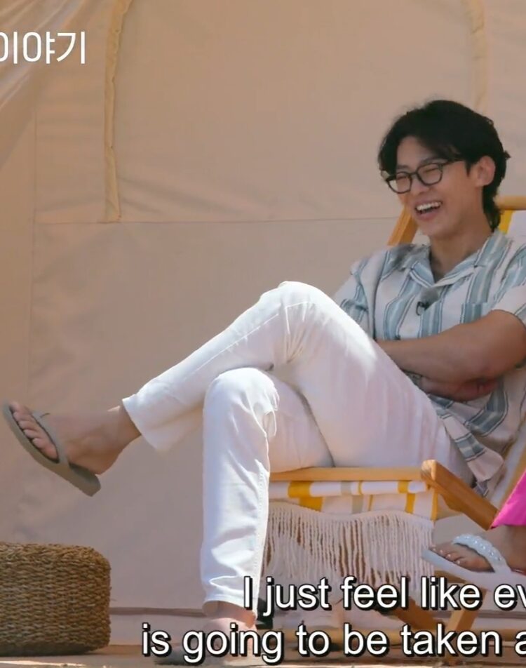 kim jin young feet 1